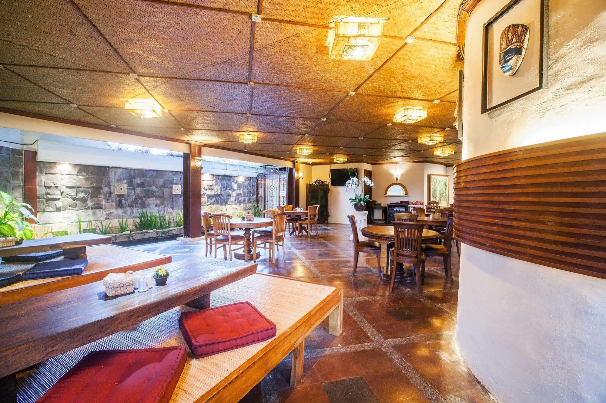 Junjungan Ubud Hotel And Spa Exterior foto